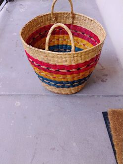 Wicker basket pickup only cash