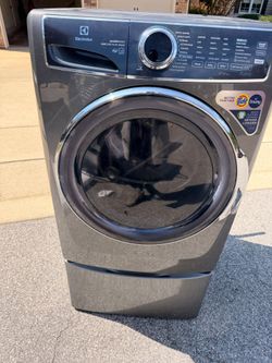 Washer and dryer set.        weekend sale 350