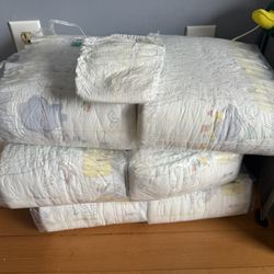 225 Papmpers swaddlers Size 5