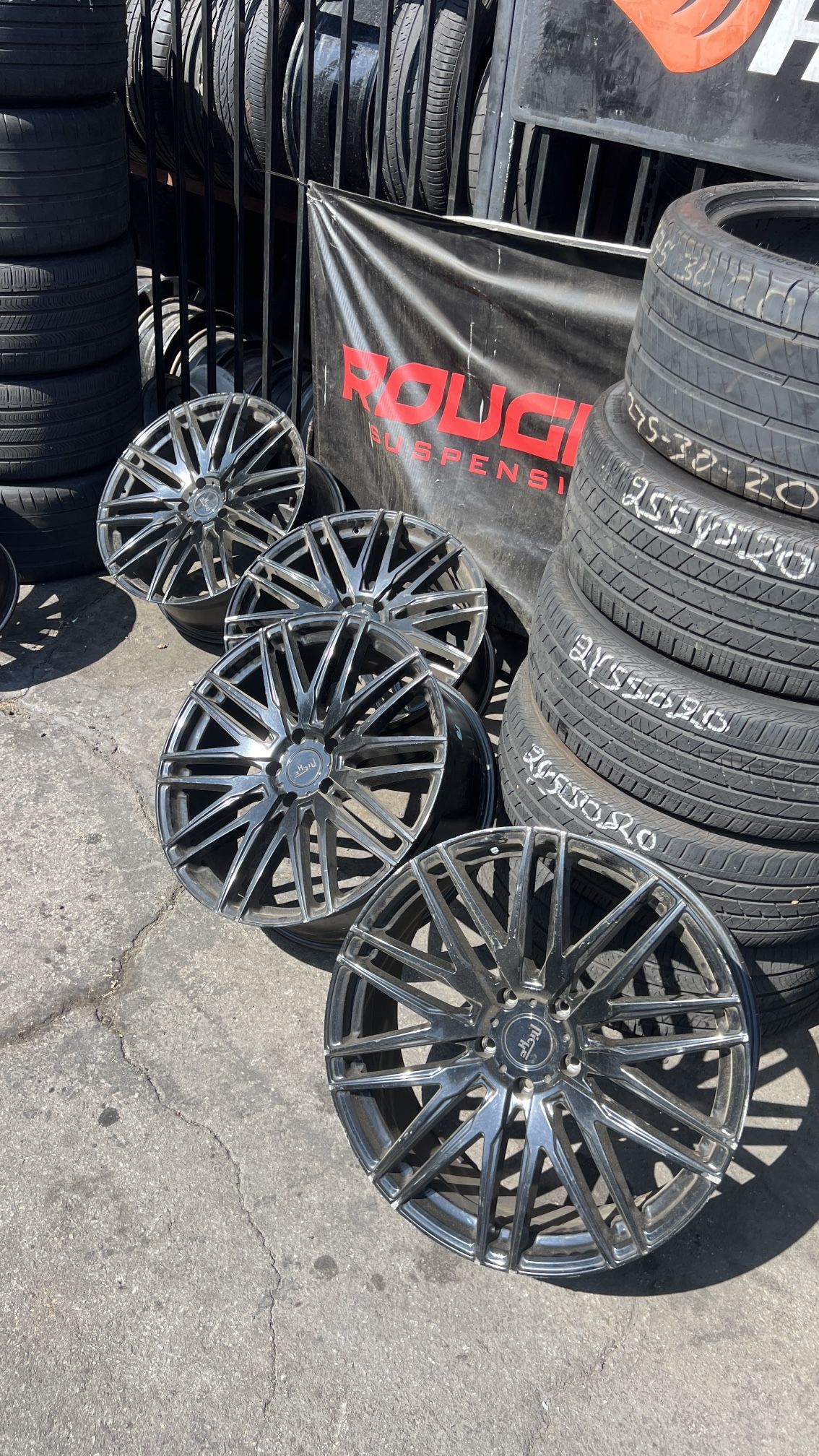 PORSCHE 5x130 22” NICHE WHEELS