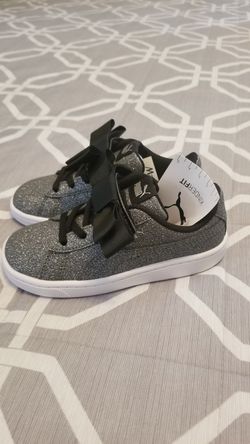 Girls puma shoes