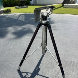 QuickSet Samson model AT-11 SUPER HEAVY DUTY Tripod For Camera/production Equipment. 