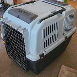 32" Skudo Dog Carrier