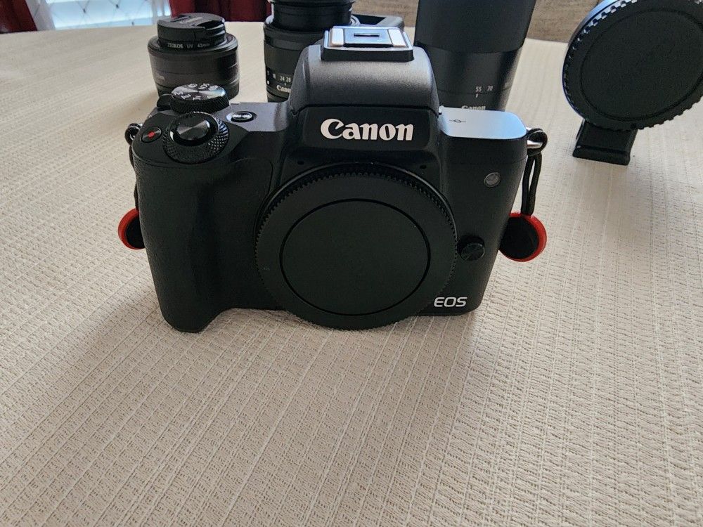 Canon M50 Mirrorless Camera Set