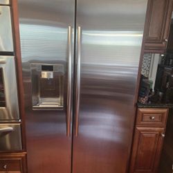 Samsung Fridge Works Great