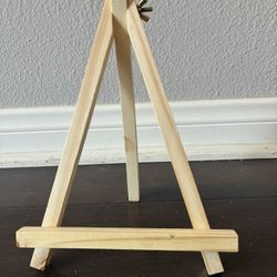 Easel (6)