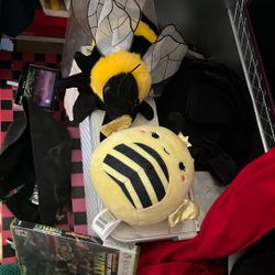 Bee Puppet & And Bee Squish Plush
