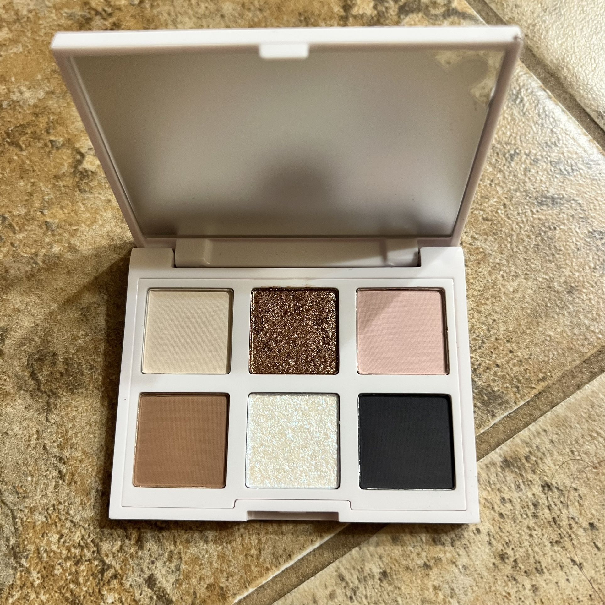 Lithe beauty astral eyeshadow palette. New!