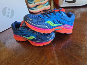 Saucony omni 9 Size 6M