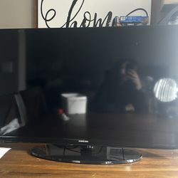 40 Inch Samsung TV