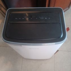 Portable Frigidaire Air Conditioner 