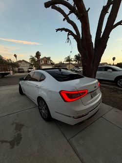 2014 Kia Cadenza Limited for sale !!!
