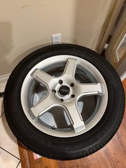 Selling 17 inch wheels with tires for Toyota and Lexus