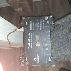 Rockford Fosgate Amp