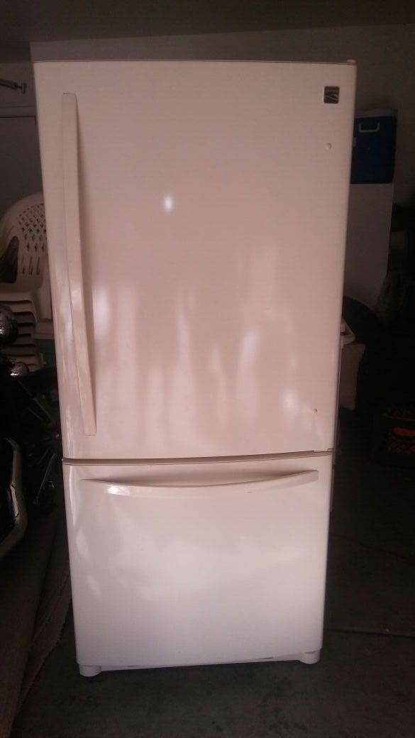 Kenmore Refrigerator model # 795.78094.901