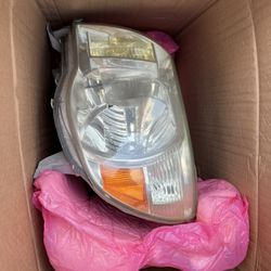 Toyota Tacoma 2005-2011 Headlights 
