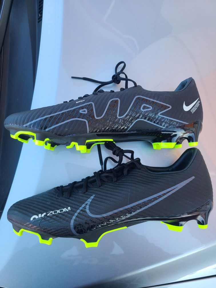 Nike Mercurial Vapor 12 Academy FG soccer Cleats Sz 10, Brand new for Sale  in Elk Grove, CA - OfferUp