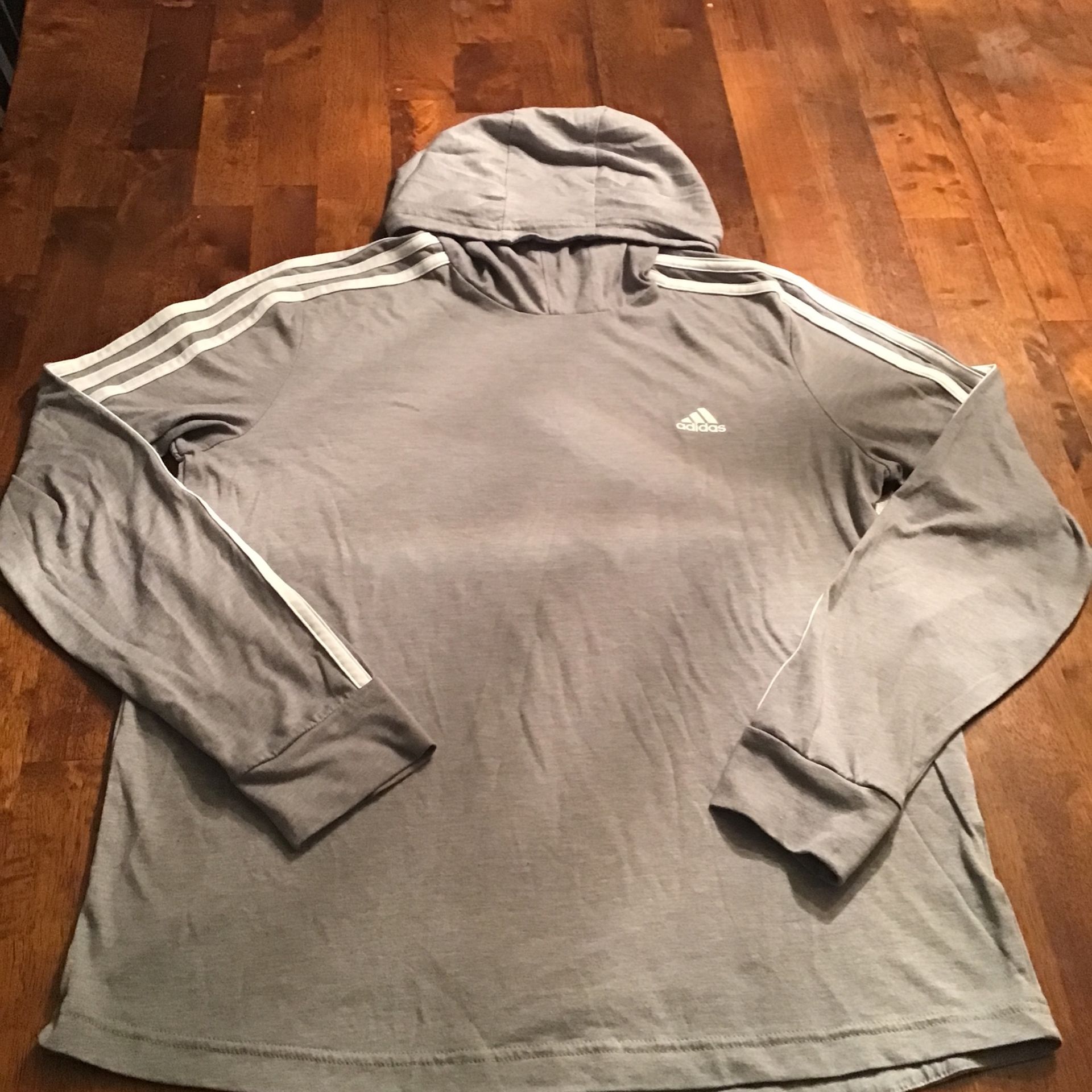 adidas Sweater Size M