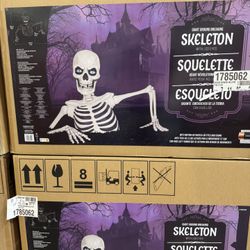 Giant Ground Breaking Skeleton with LCD Eyes