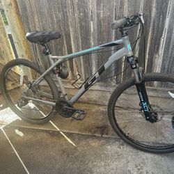 GT Mountain Bike Large 