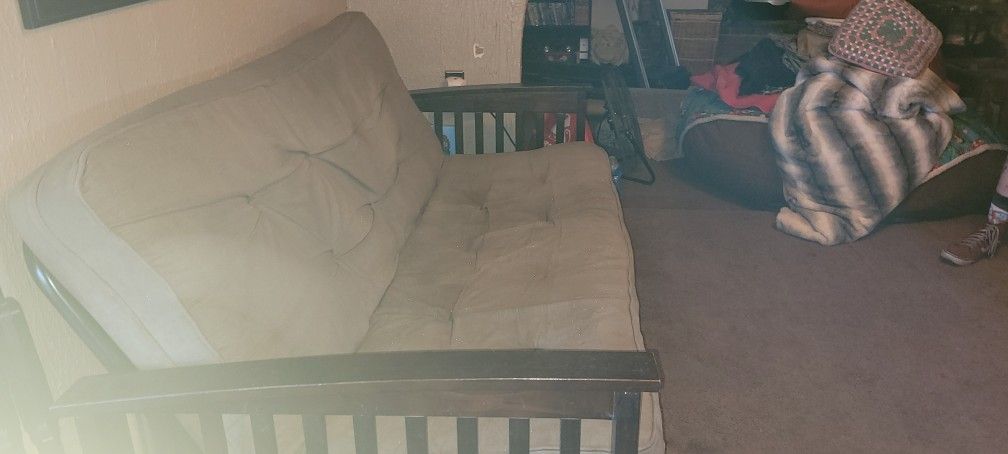 Futon Metal & Wood