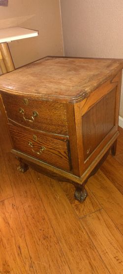 Oak Wood night stand