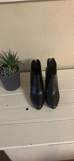 Ann Taylor size 7.5 wedges