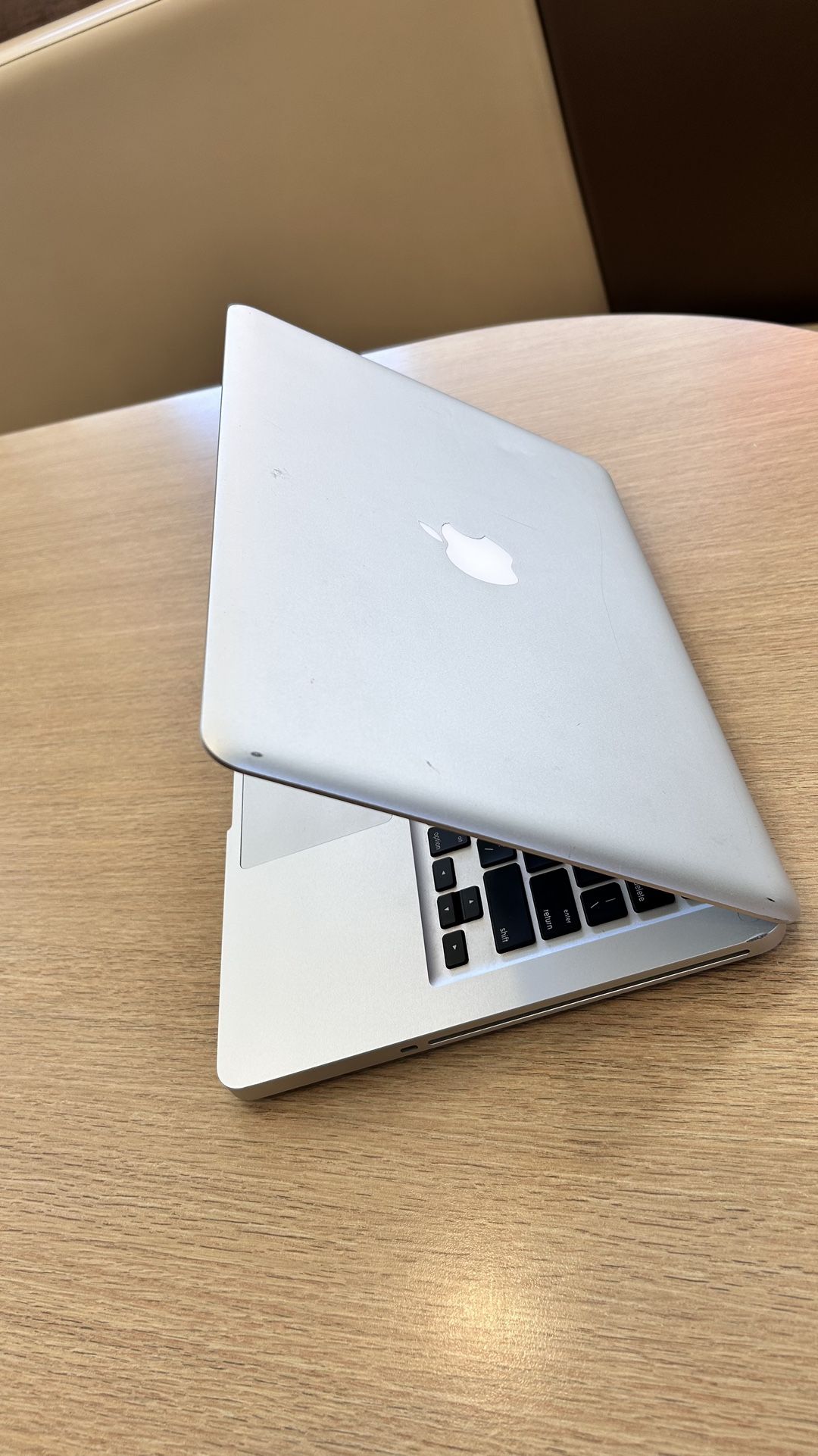 Apple MacBook Pro 13” I5/8GB/256GB SSD $140
