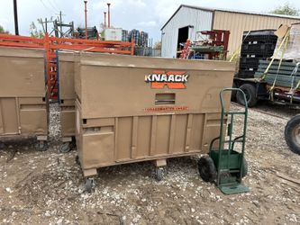 KNAACK MODEL 91 3800$ NEW SELL FOR 495$ INCLUDES RAMP AND CASTERS