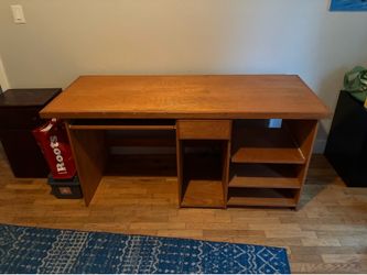 Computer desk