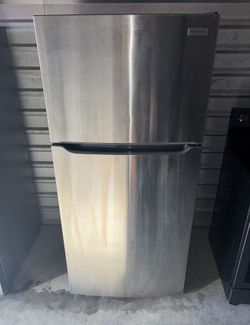 Frigidaire Stainless Steel Refrigerator And Freezer
