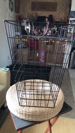 Wire metal laundry basket
