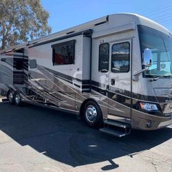 2018 Newmar Dutch Star 4018