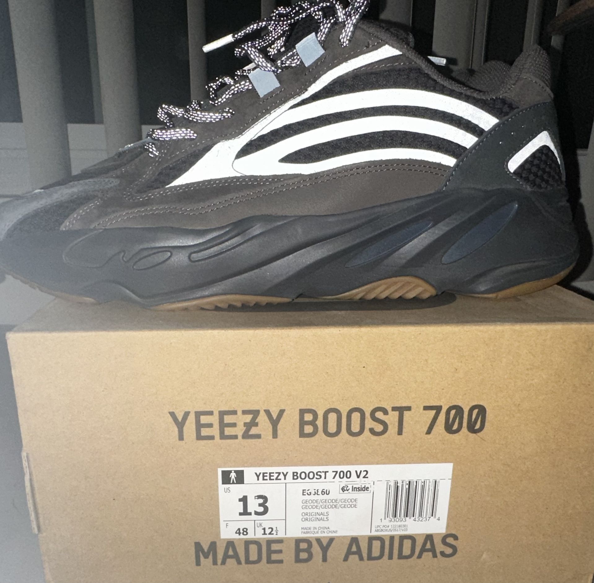 Yeezy Boost 700 V2