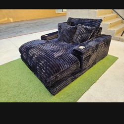 Oversize Sectional $482