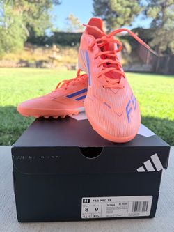 Women’s soccer cleats