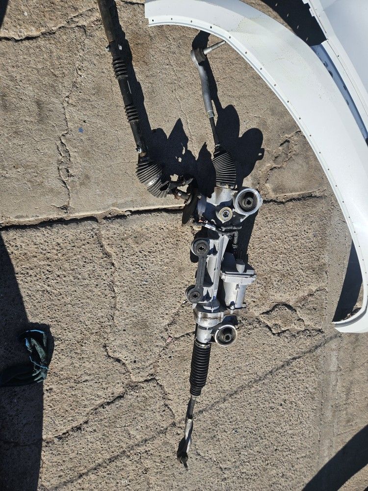 2019-2025 GMC SIERRA CHEVY SILVERADO 1500 STEERING RACK AND PINION  OEM 