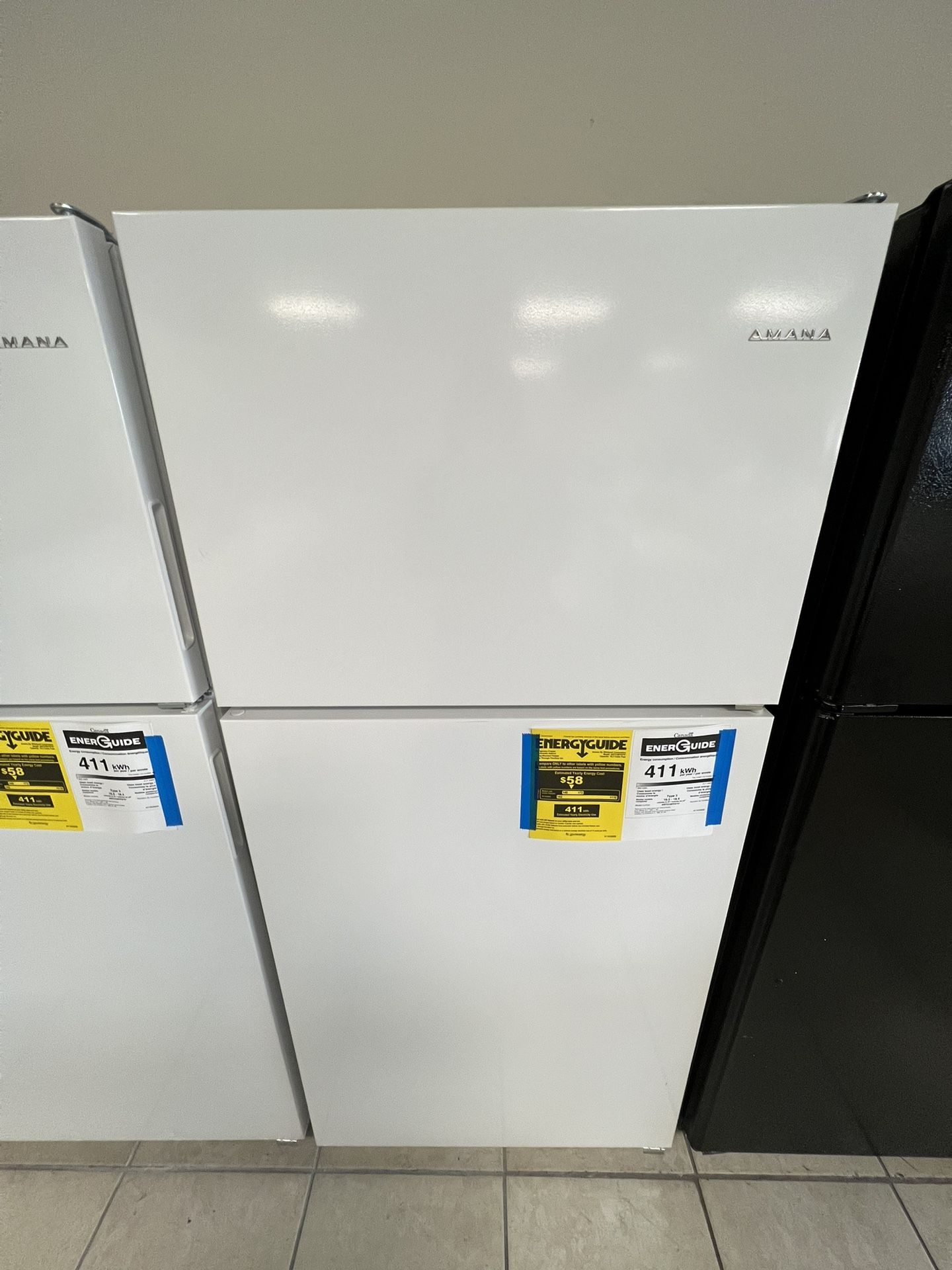 BRAND NEW AMANA WHITE TOP/BOTTOM REFRIGERATOR