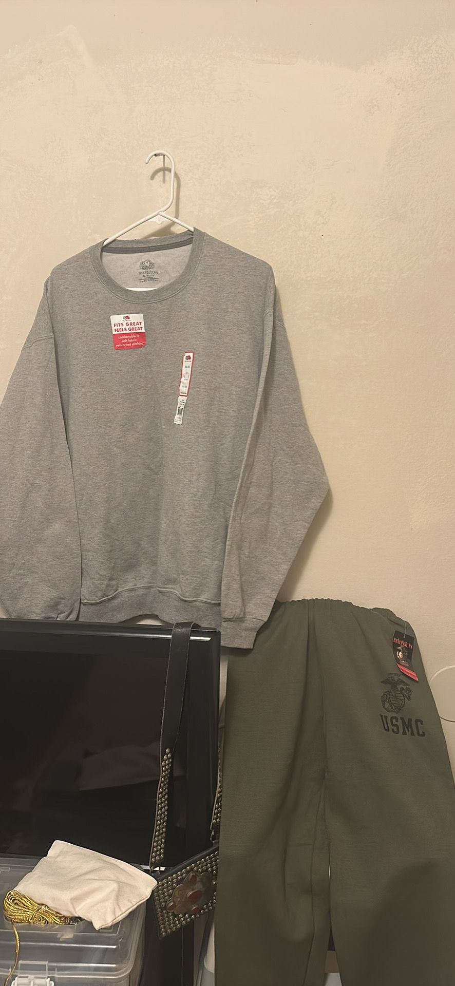 Sweatshirt and pants size XL new both $25