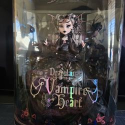 Monster High Vampire Heart Draculaura 