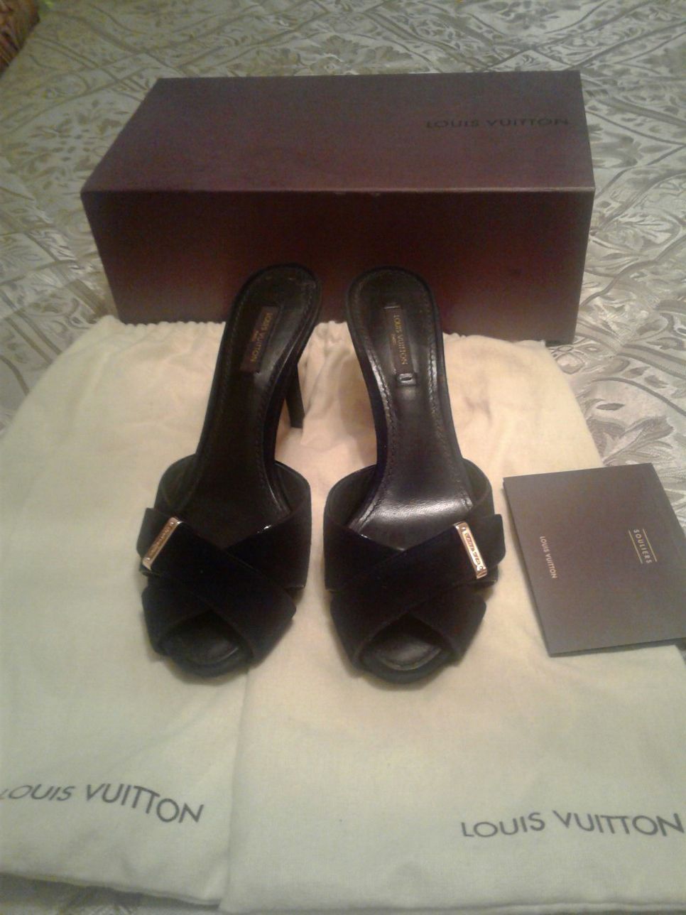 Authentic Louis Vuitton shoes.Size. 7.5.