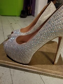 high heels size 8