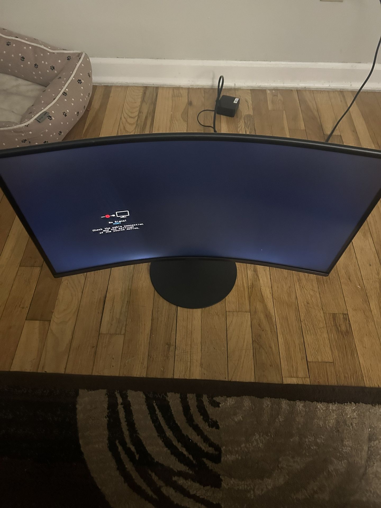 Curved Monitor High Res