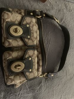 Genuine Coach designer purse brown leather and brass accents