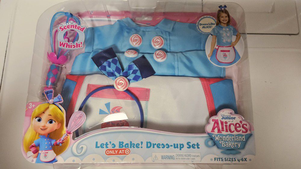 Alice's Wonderland Bakery Let's Bake! Dress Up Set