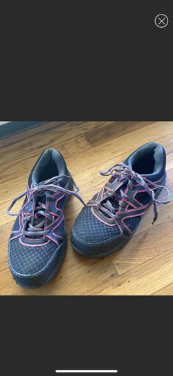 Brahma women’s steel toe shoe - SIZE 5.5