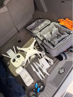 🚁 DJI Phantom 4 – Complete Package / Accessories Included