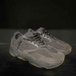 Adidas Yeezy Boost 700 Utility Black