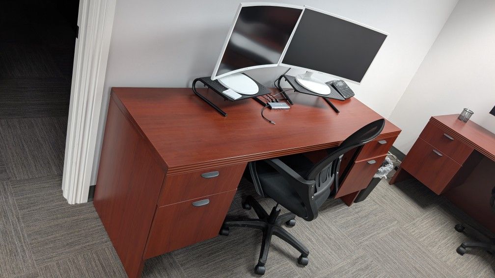 Commercial Office Desks With 4 Drawers