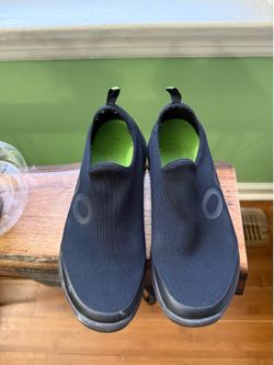 Oofos shoes 8.5
